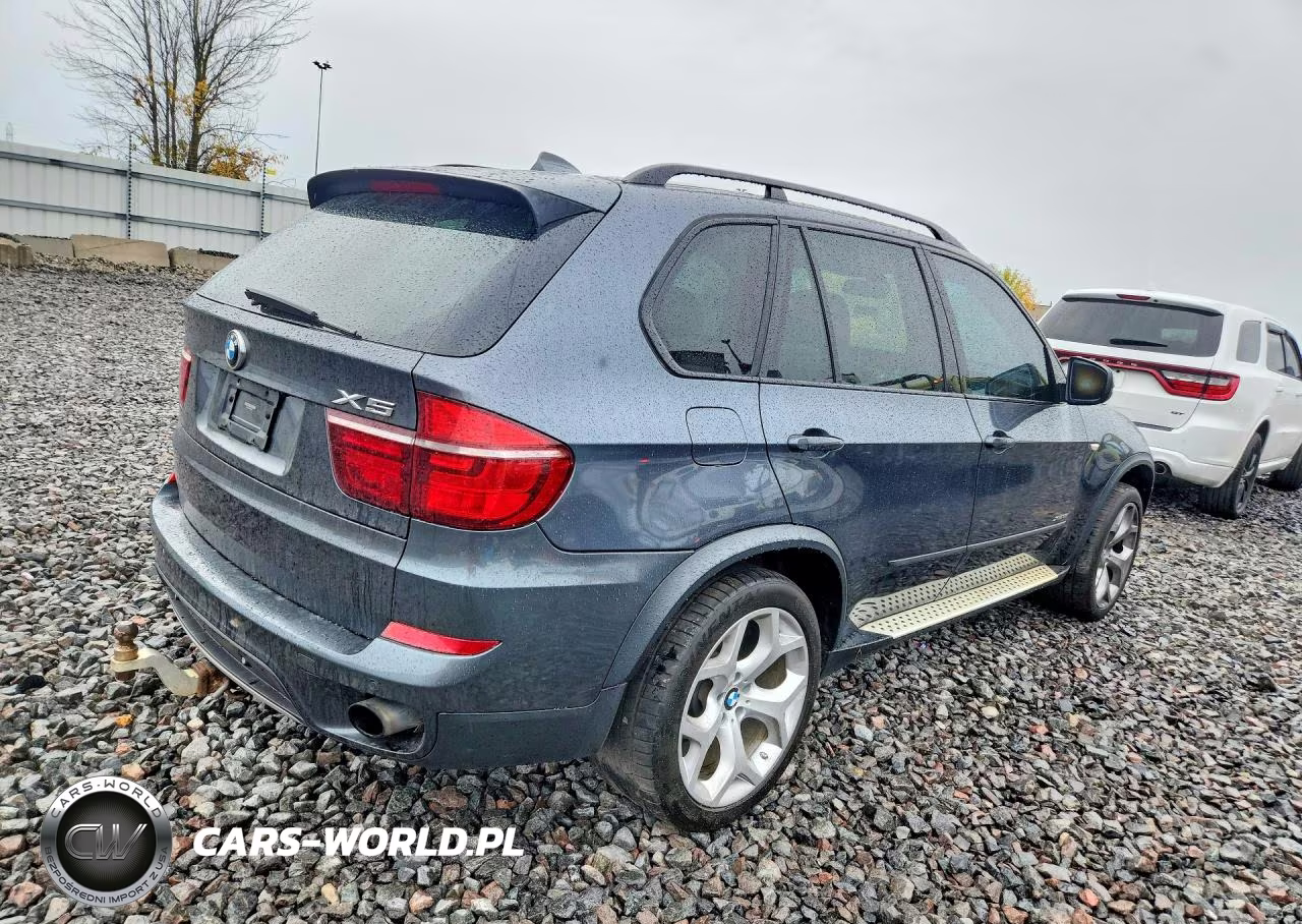 2013 BMW X5 xDrive35I VIN:5UXZV4C58D0B00510 - 3