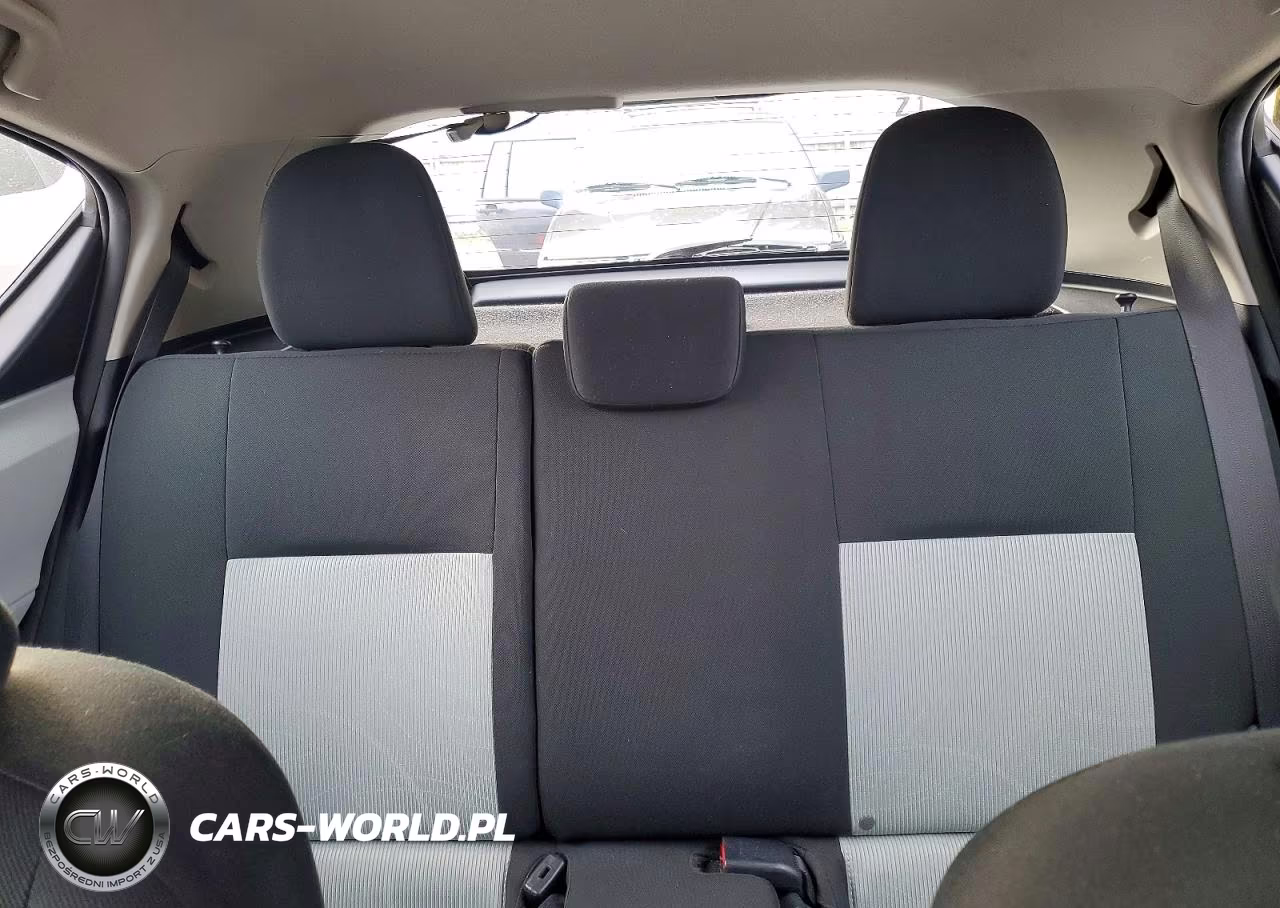 2014 Toyota Prius C Two VIN:JTDKDTB37E1569466 - 10