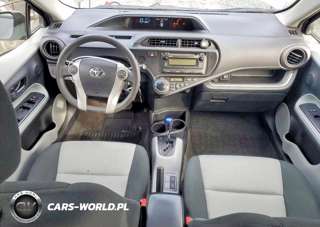 2014 Toyota Prius C Two VIN:JTDKDTB37E1569466 - 8