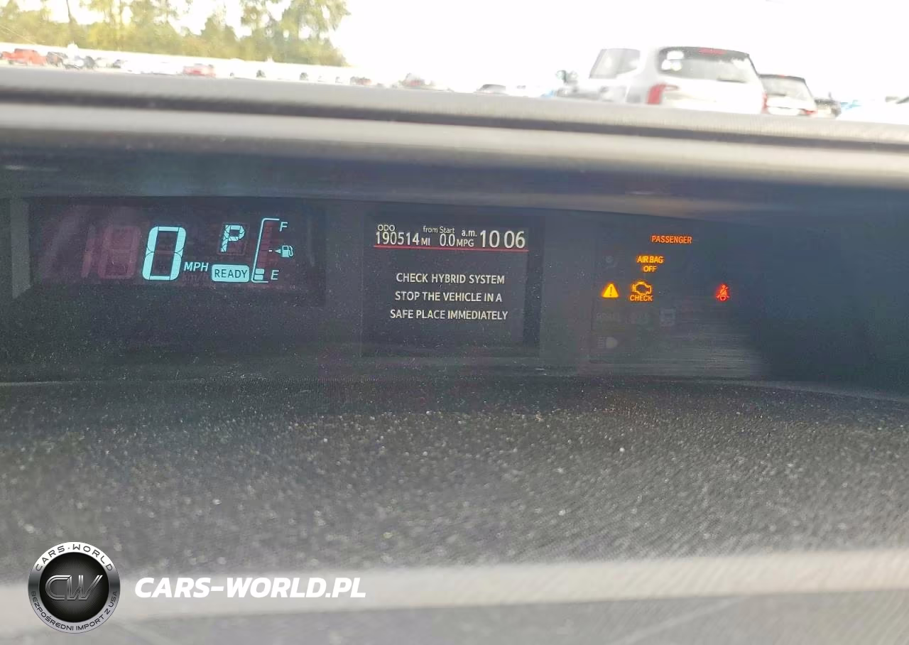 2014 Toyota Prius C Two VIN:JTDKDTB37E1569466 - 9