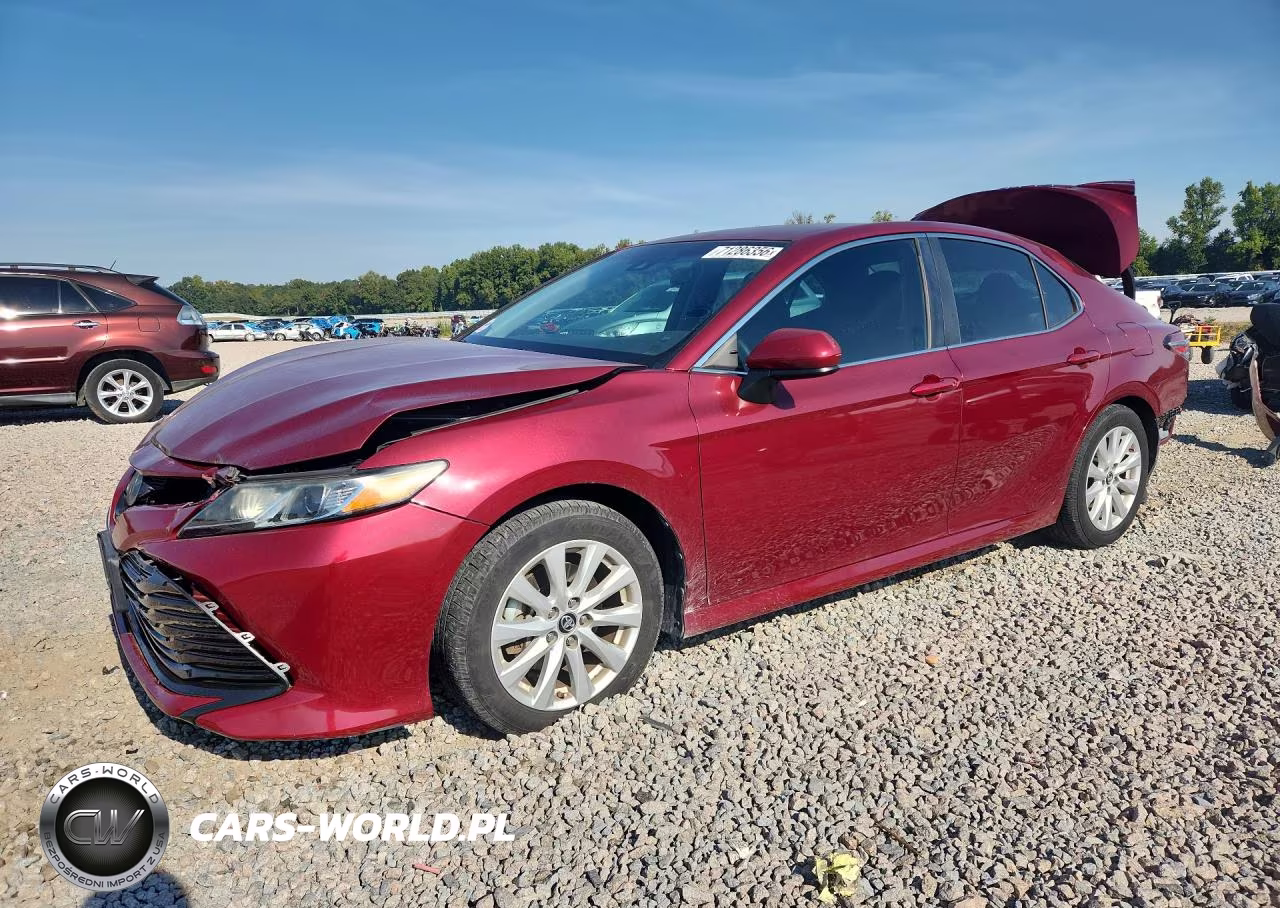 2018 Toyota Camry Le – zdjęcie 1 z 12