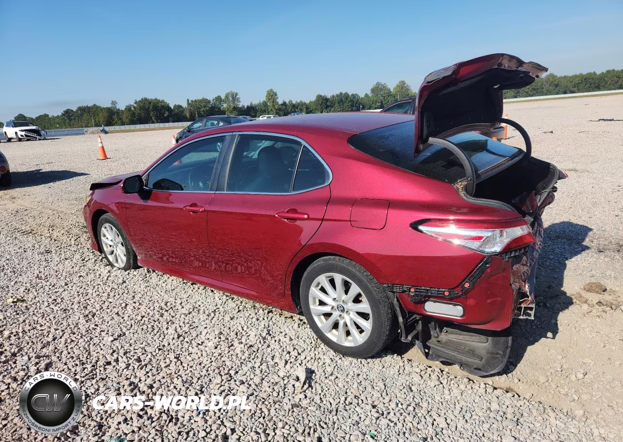 2018 Toyota Camry Le VIN:4T1B11HK0JU654844 - 2