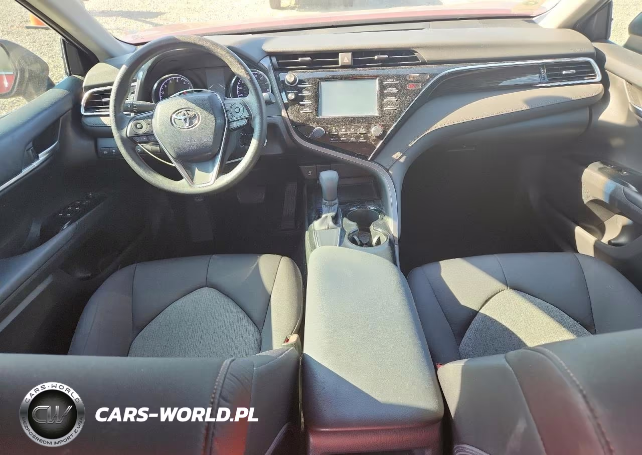2018 Toyota Camry Le VIN:4T1B11HK0JU654844 - 8