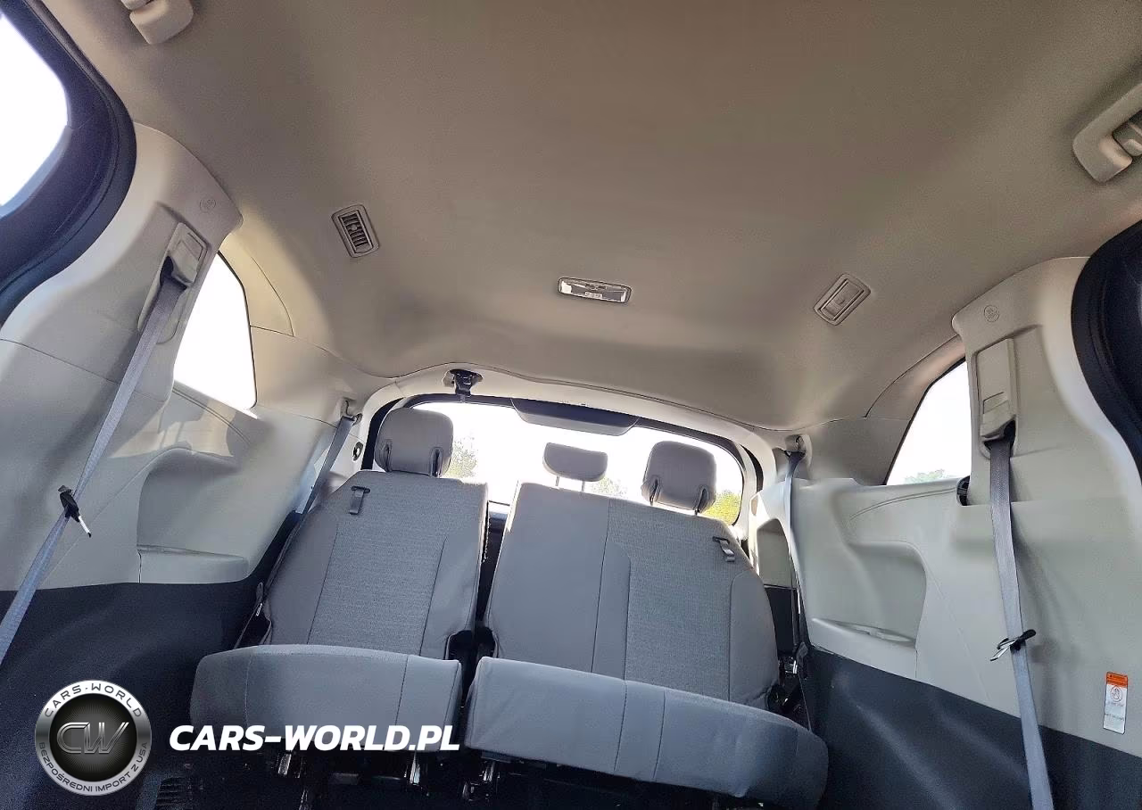 2024 Toyota Sienna Le VIN:5TDKSKFC6RS128558 - 10