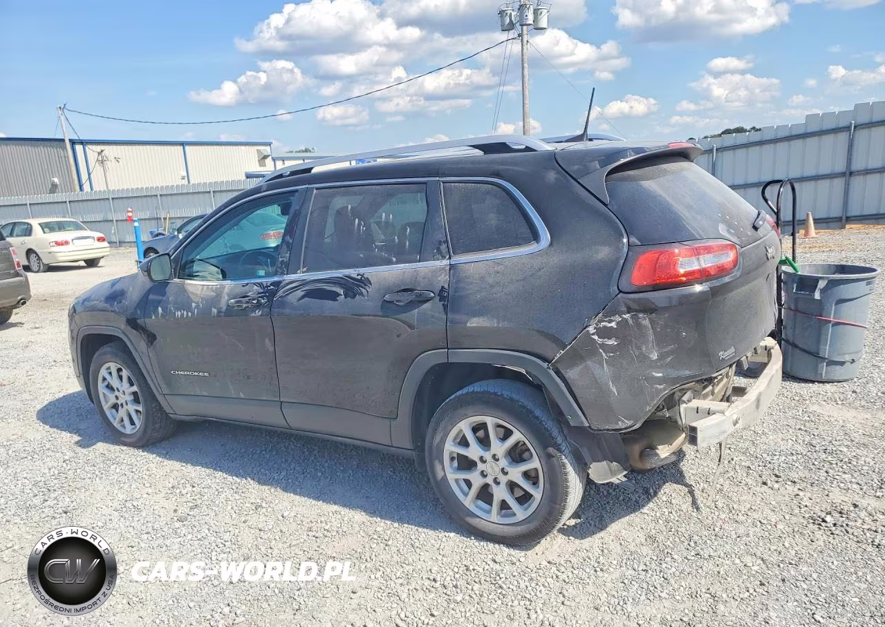 2018 Jeep Cherokee Latitude Plus VIN:1C4PJLLX9JD587587 - 2