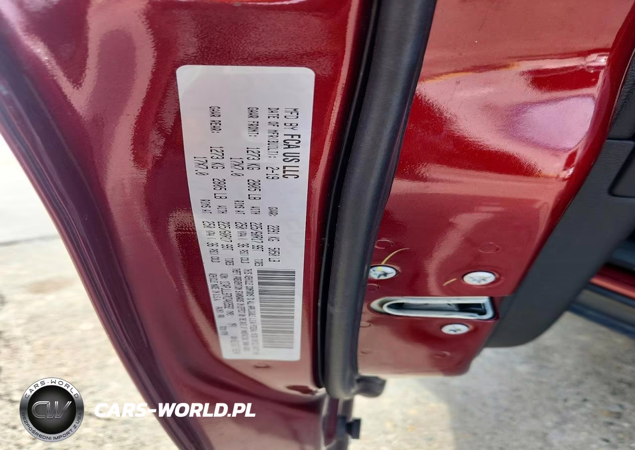 2019 Jeep Cherokee Latitude Plus VIN:1C4PJLLB7KD403592 - 13