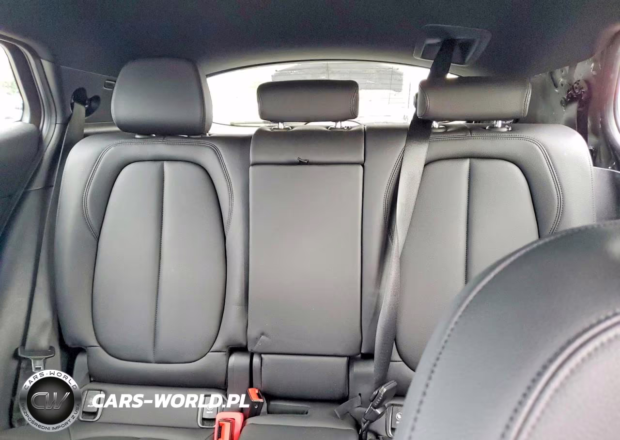 2020 BMW X2 xDrive28I VIN:WBXYJ1C07L5R51369 - 10