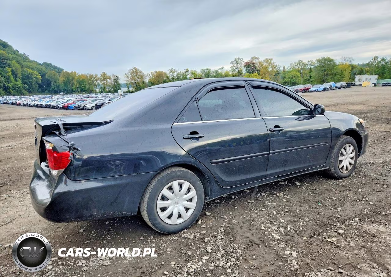 2005 Toyota Camry Standard VIN:4T1BE32K05U582302 - 3