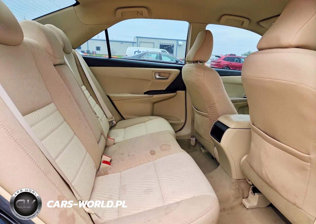 2017 Toyota Camry Le VIN:4T1BF1FK5HU373976 - 10