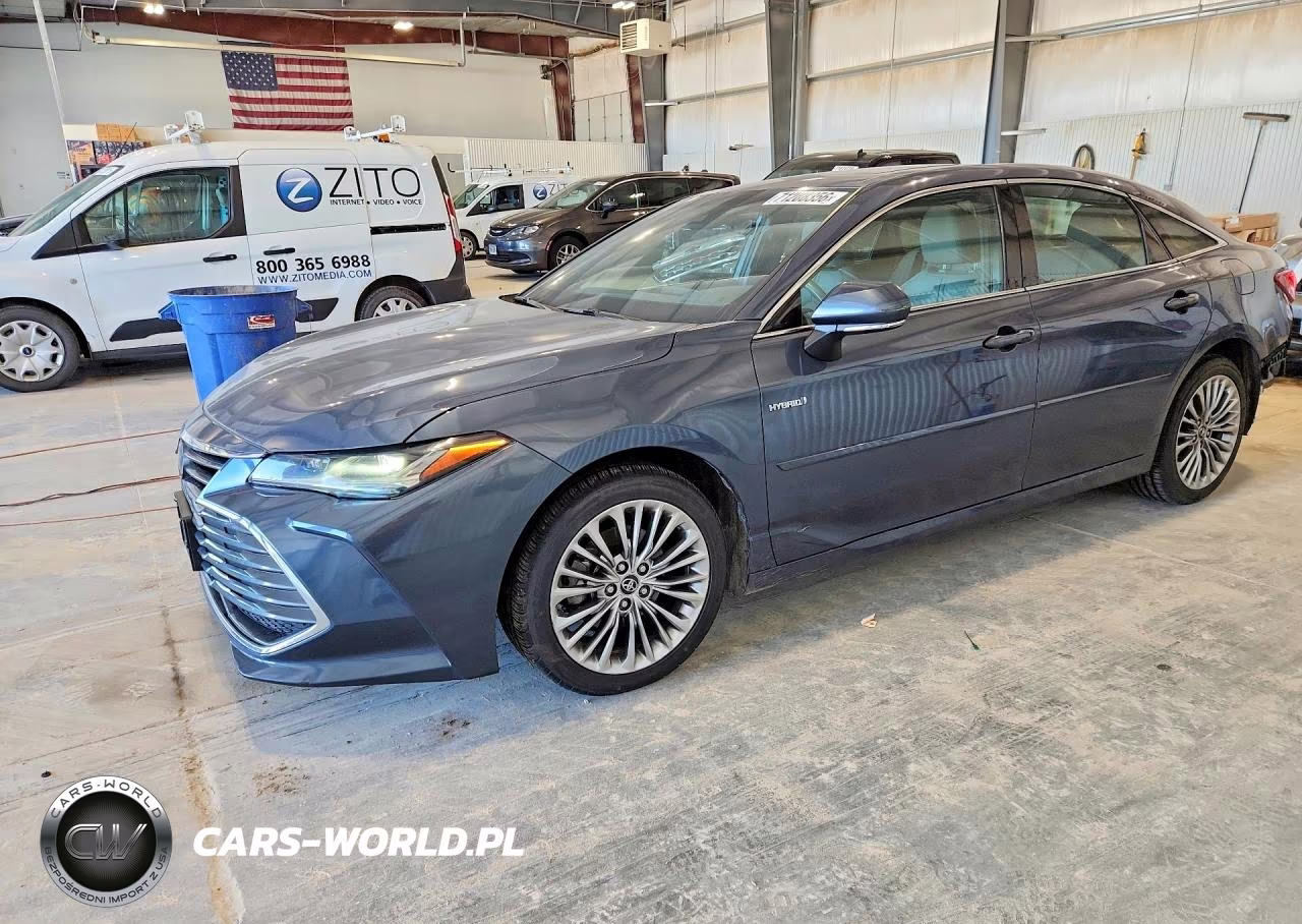 2019 Toyota Avalon Hybrid Limited