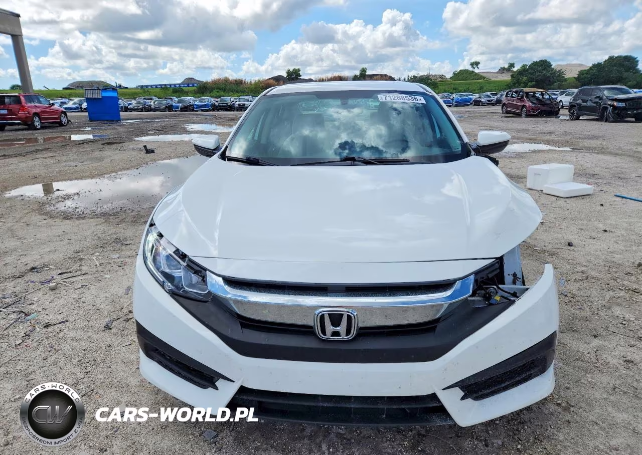2018 Honda Civic VIN:19XFC2F58JE004256 - 5