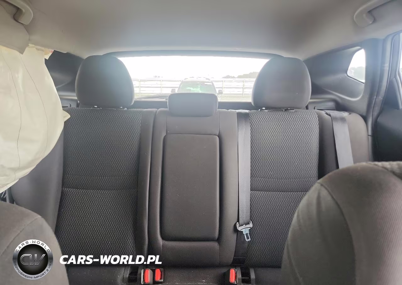2018 Nissan Rogue Sport S VIN:JN1BJ1CP3JW163635 - 10