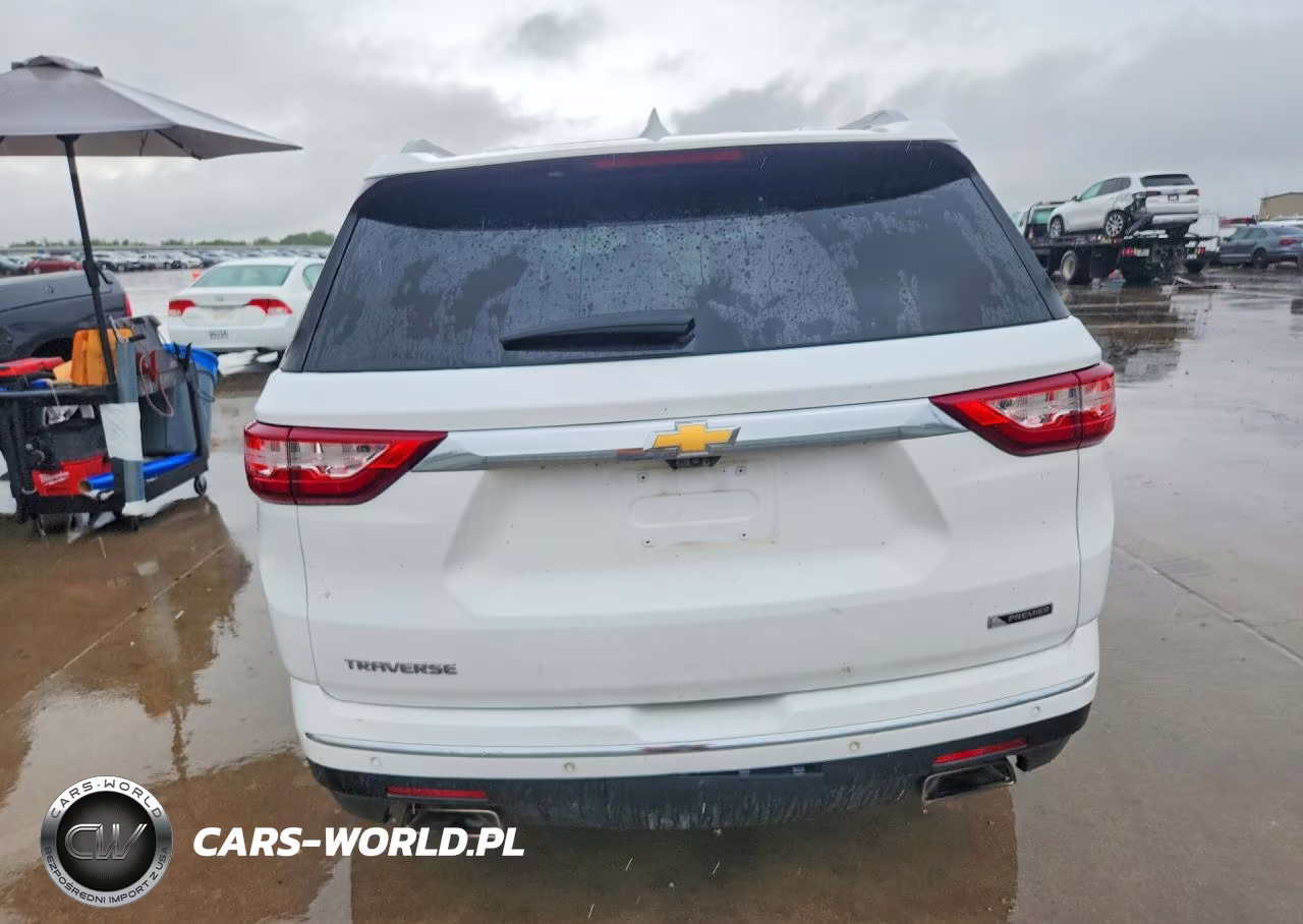 2018 Chevrolet Traverse Premier VIN:1GNERKKWXJJ127138 - 6