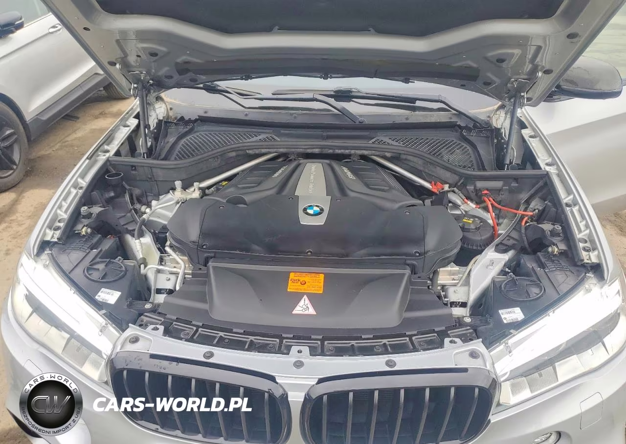 2018 BMW X5 xDrive50I VIN:5UXKR6C56J0U15638 - 12