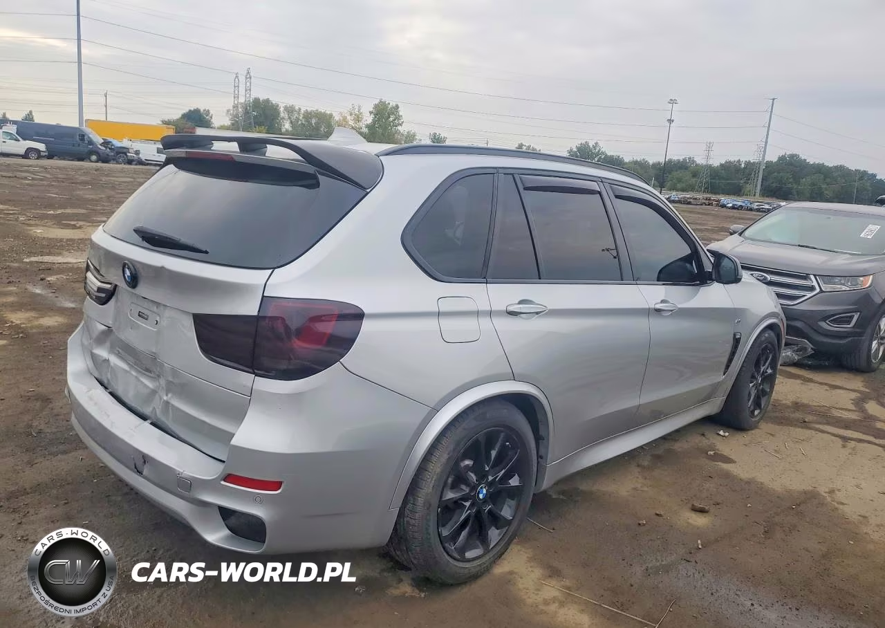 2018 BMW X5 xDrive50I VIN:5UXKR6C56J0U15638 - 3
