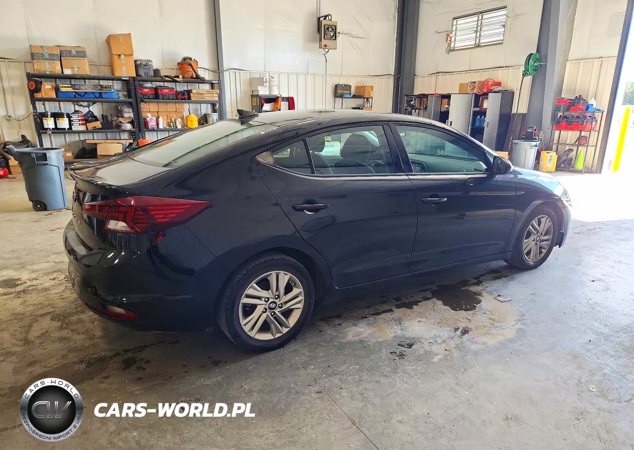 2020 Hyundai Elantra Sel VIN:5NPD84LF3LH524204 - 3