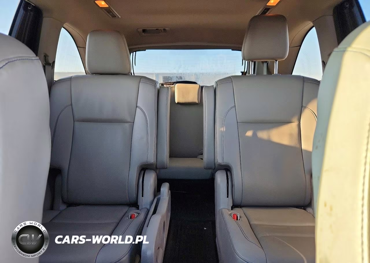 2019 Toyota Highlander Xle VIN:5TDKZRFHXKS329921 - 10