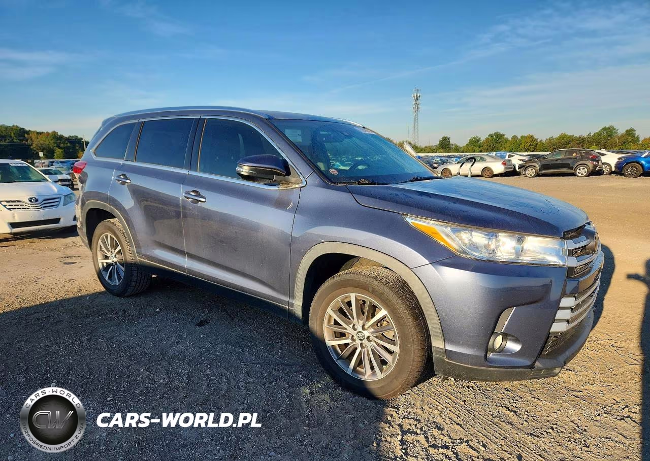 2019 Toyota Highlander Xle VIN:5TDKZRFHXKS329921 - 4