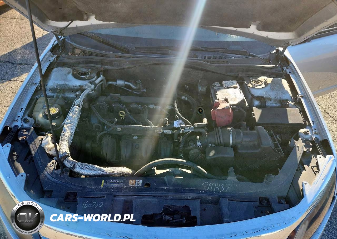 2012 Ford Fusion S VIN:3FAHP0GA2CR201325 - 11