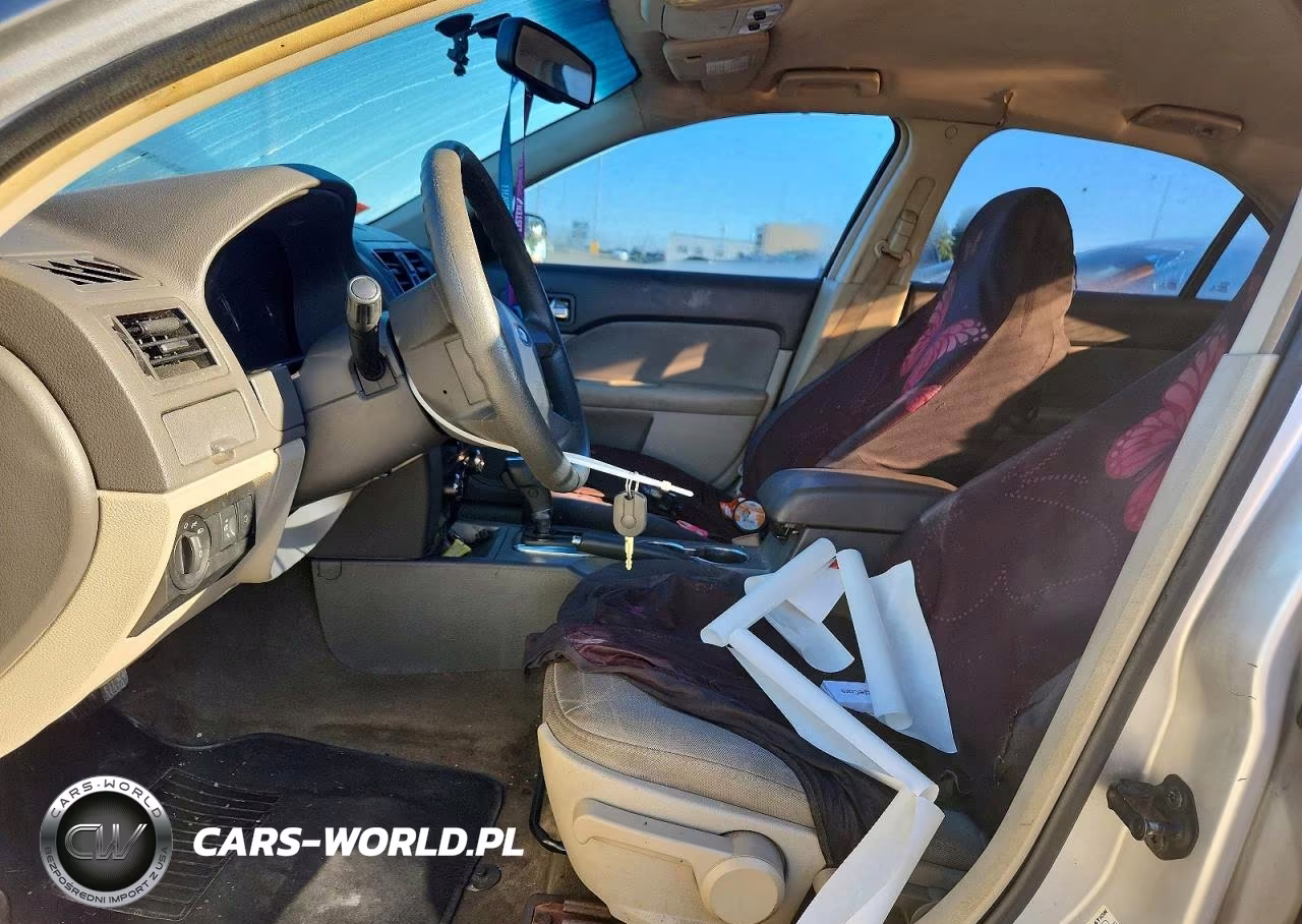2012 Ford Fusion S VIN:3FAHP0GA2CR201325 - 7