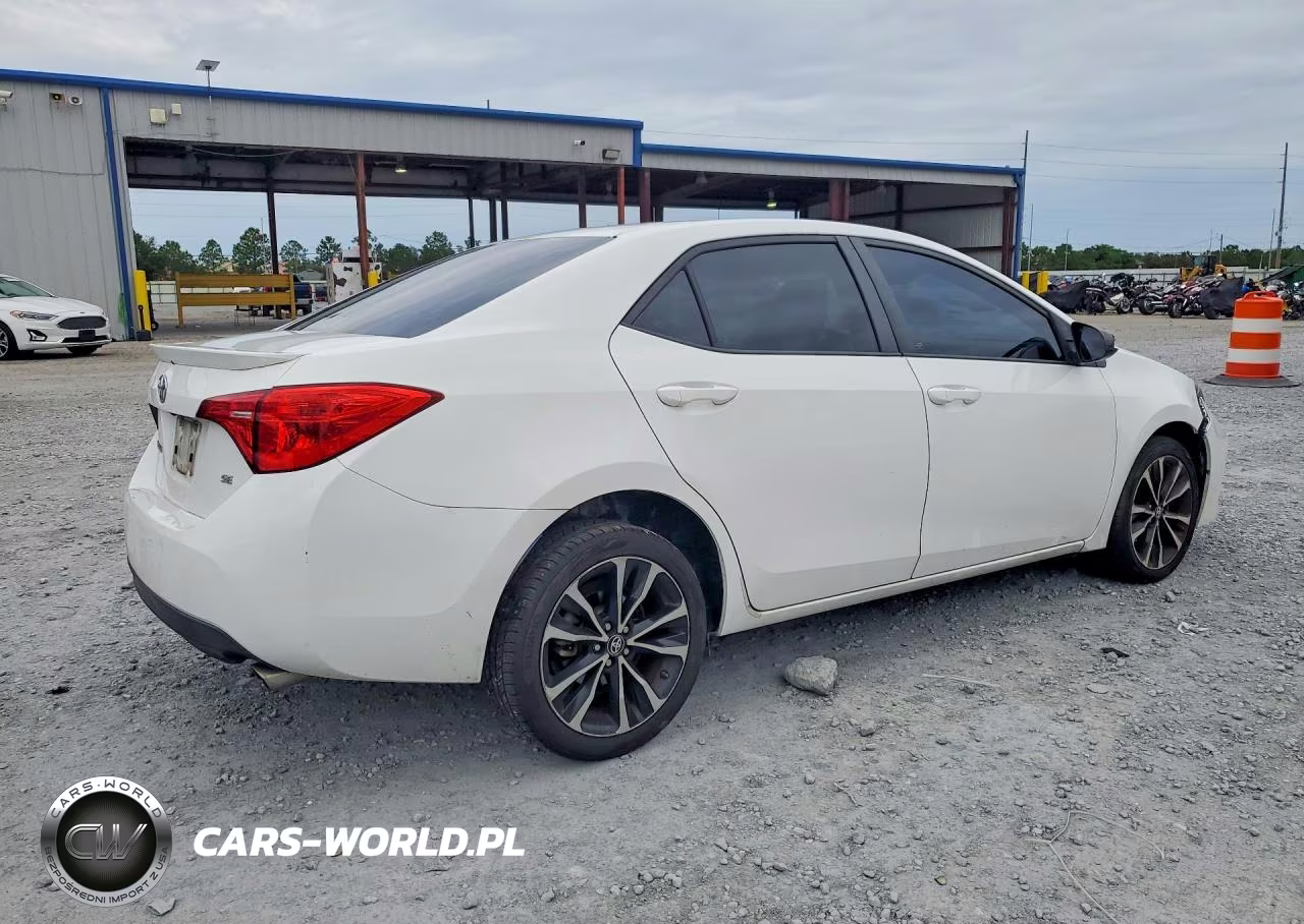 2017 Toyota Corolla Se VIN:5YFBURHE7HP698805 - 3