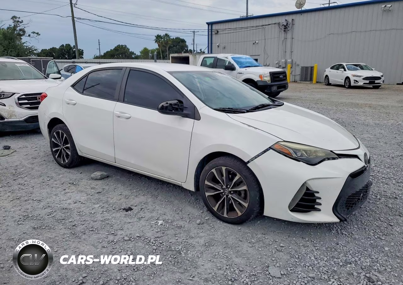 2017 Toyota Corolla Se VIN:5YFBURHE7HP698805 - 4