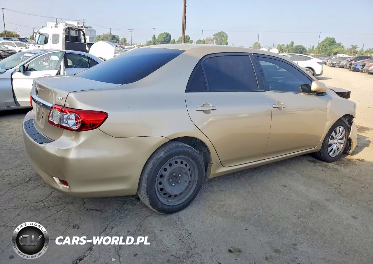 2013 Toyota Corolla Le VIN:5YFBU4EE2DP208093 - 3