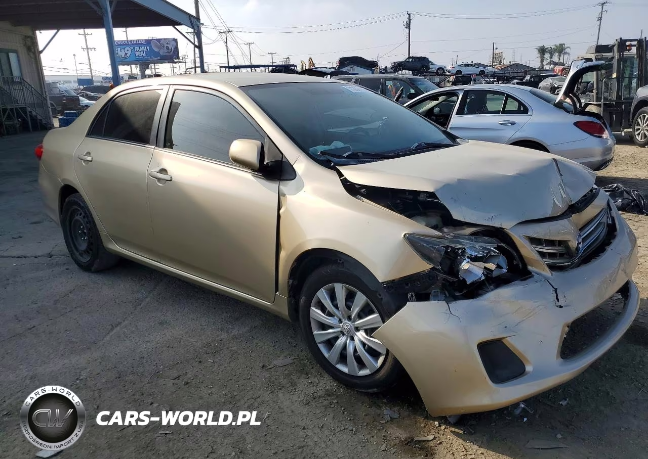 2013 Toyota Corolla Le VIN:5YFBU4EE2DP208093 - 4