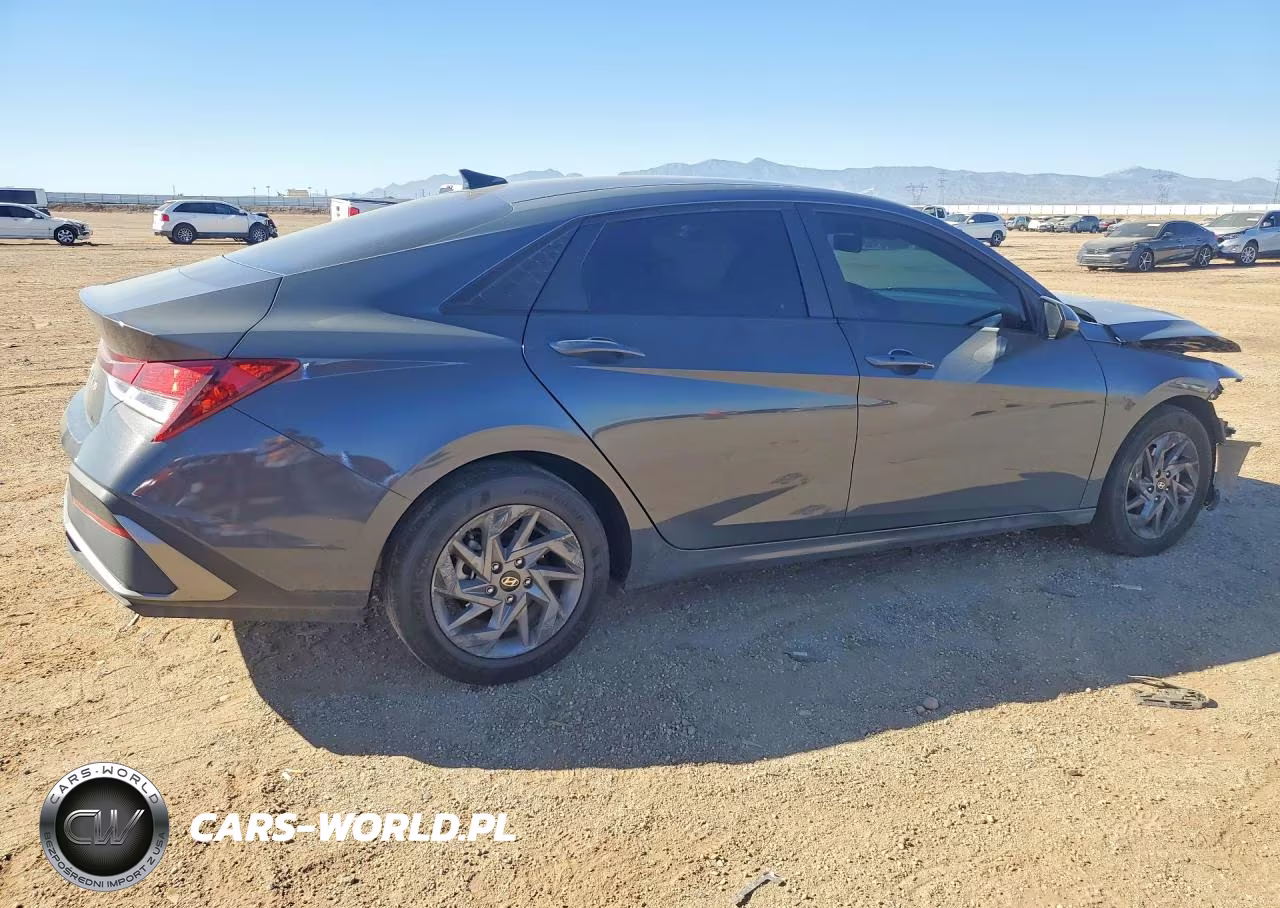 2024 Hyundai Elantra Sel VIN:KMHLM4DG4RU697819 - 3
