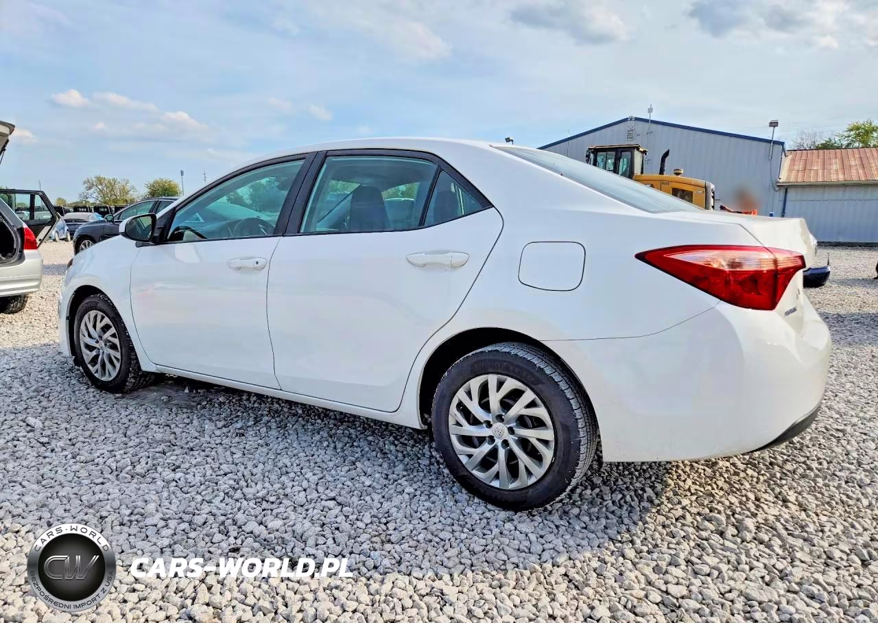 2019 Toyota Corolla Le VIN:2T1BURHE1KC170636 - 2