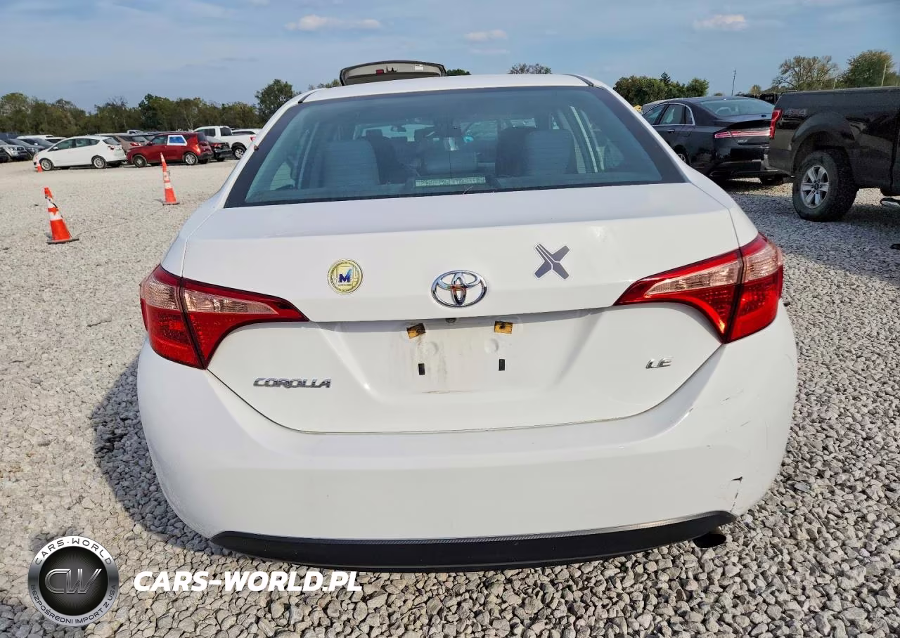 2019 Toyota Corolla Le VIN:2T1BURHE1KC170636 - 6