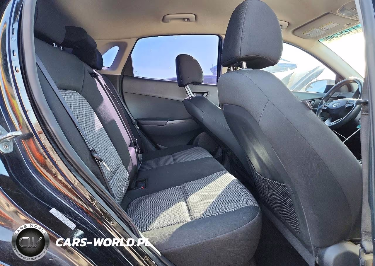 2020 Hyundai Kona Se VIN:KM8K12AA6LU544181 - 10