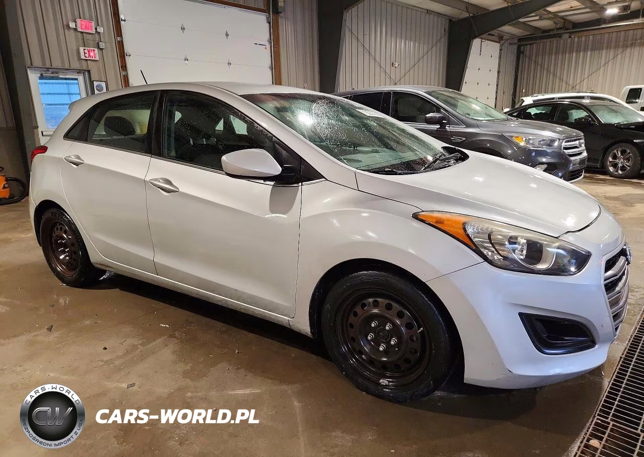 2017 Hyundai Elantra Gt Base VIN:KMHD35LH4HU350108 - 4