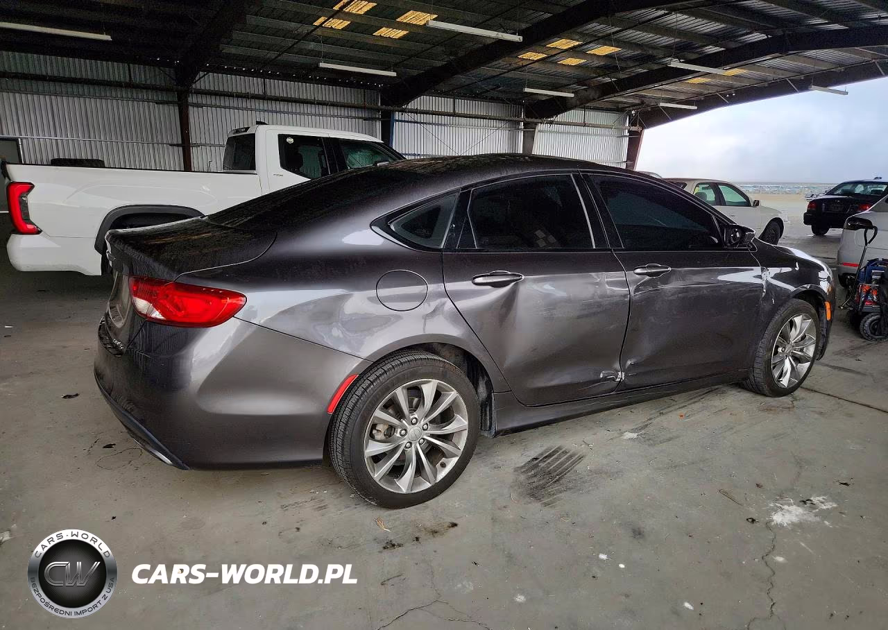 2015 Chrysler 200 S VIN:1C3CCCBB2FN692850 - 3