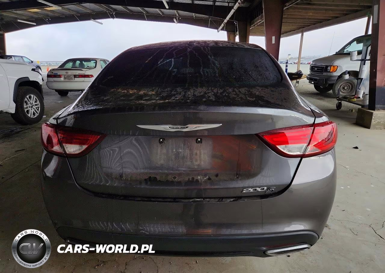 2015 Chrysler 200 S VIN:1C3CCCBB2FN692850 - 6