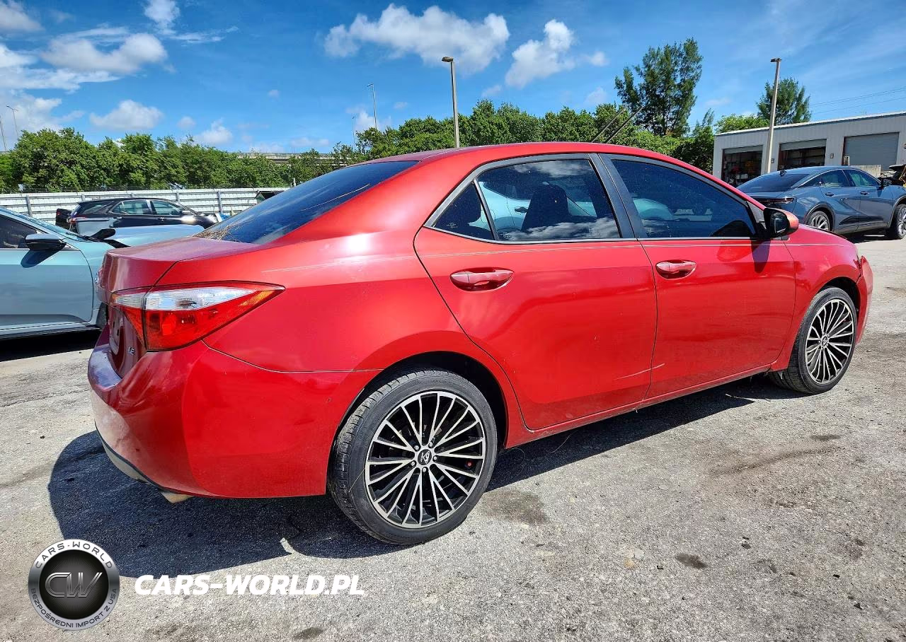 2015 Toyota Corolla Le VIN:5YFBURHE7FP313675 - 3