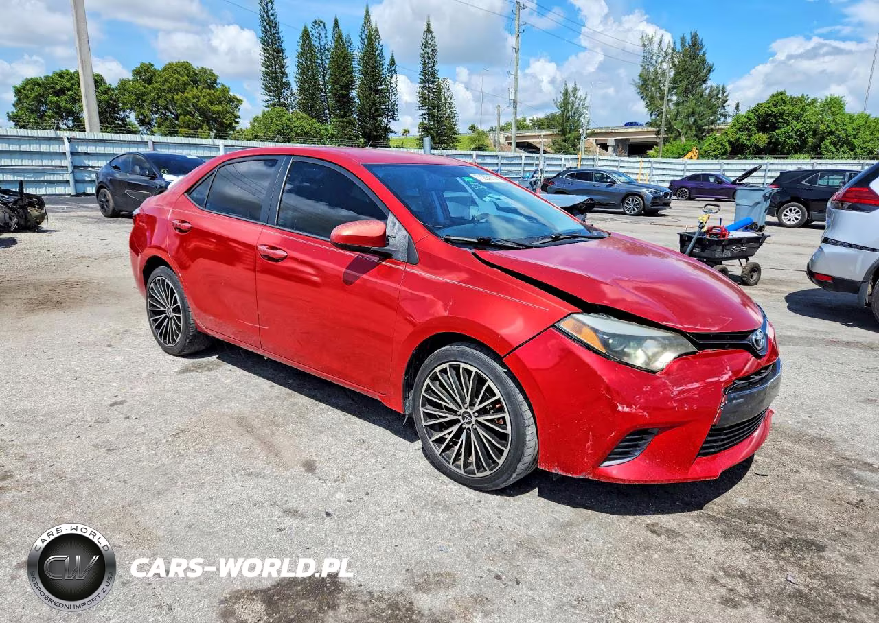 2015 Toyota Corolla Le VIN:5YFBURHE7FP313675 - 4