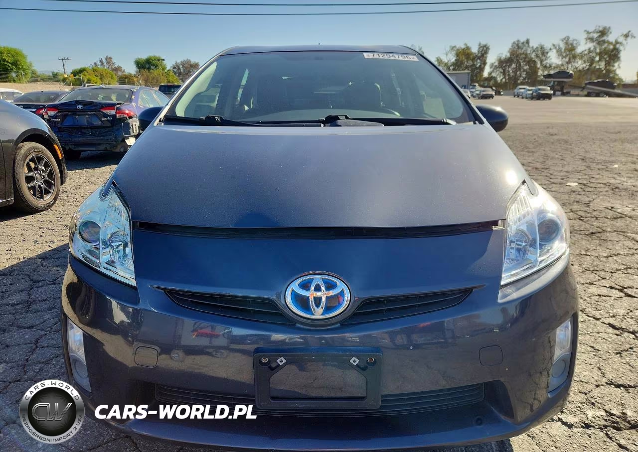 2011 Toyota Prius Two VIN:JTDKN3DU3B5325692 - 5