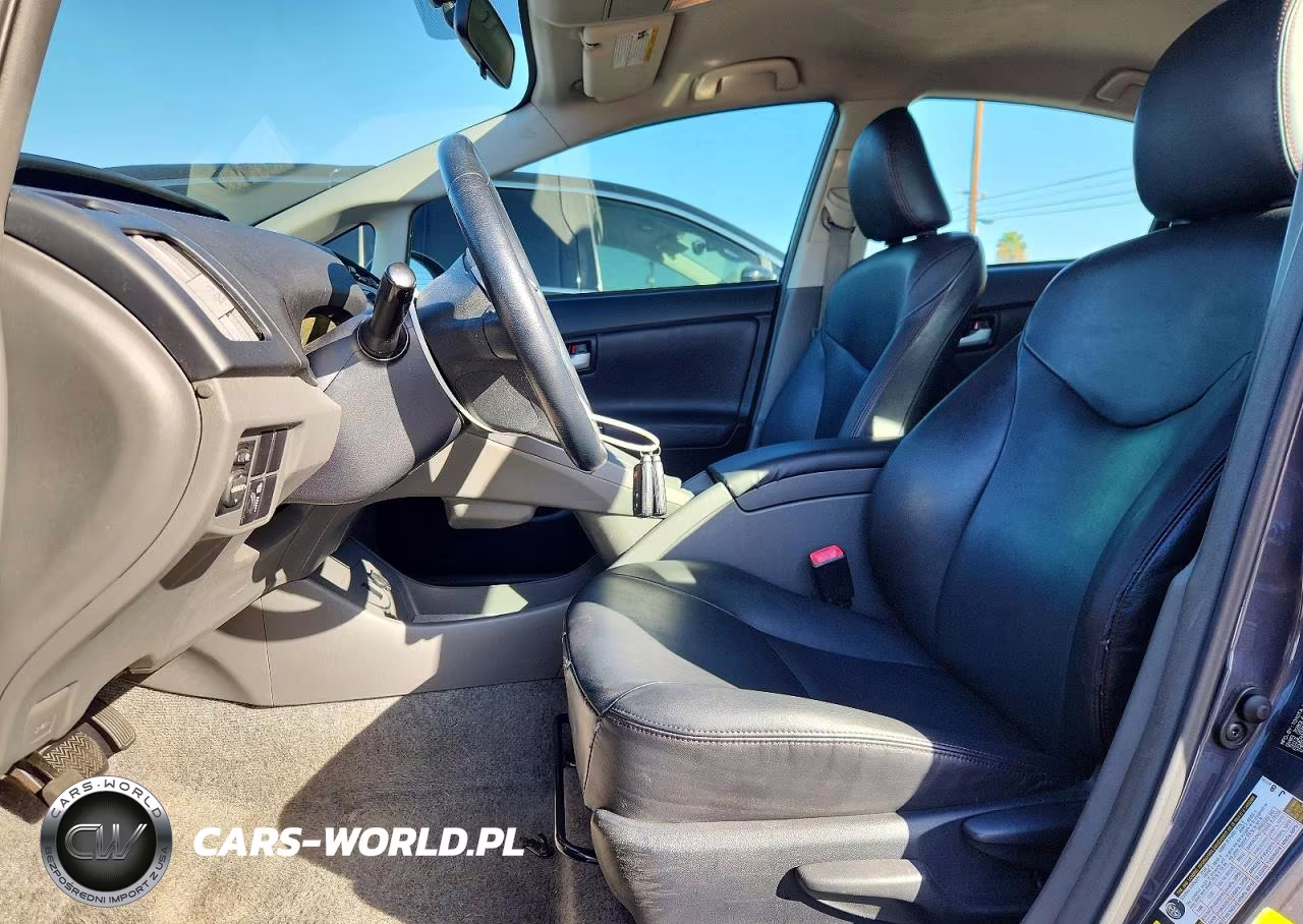 2011 Toyota Prius Two VIN:JTDKN3DU3B5325692 - 7