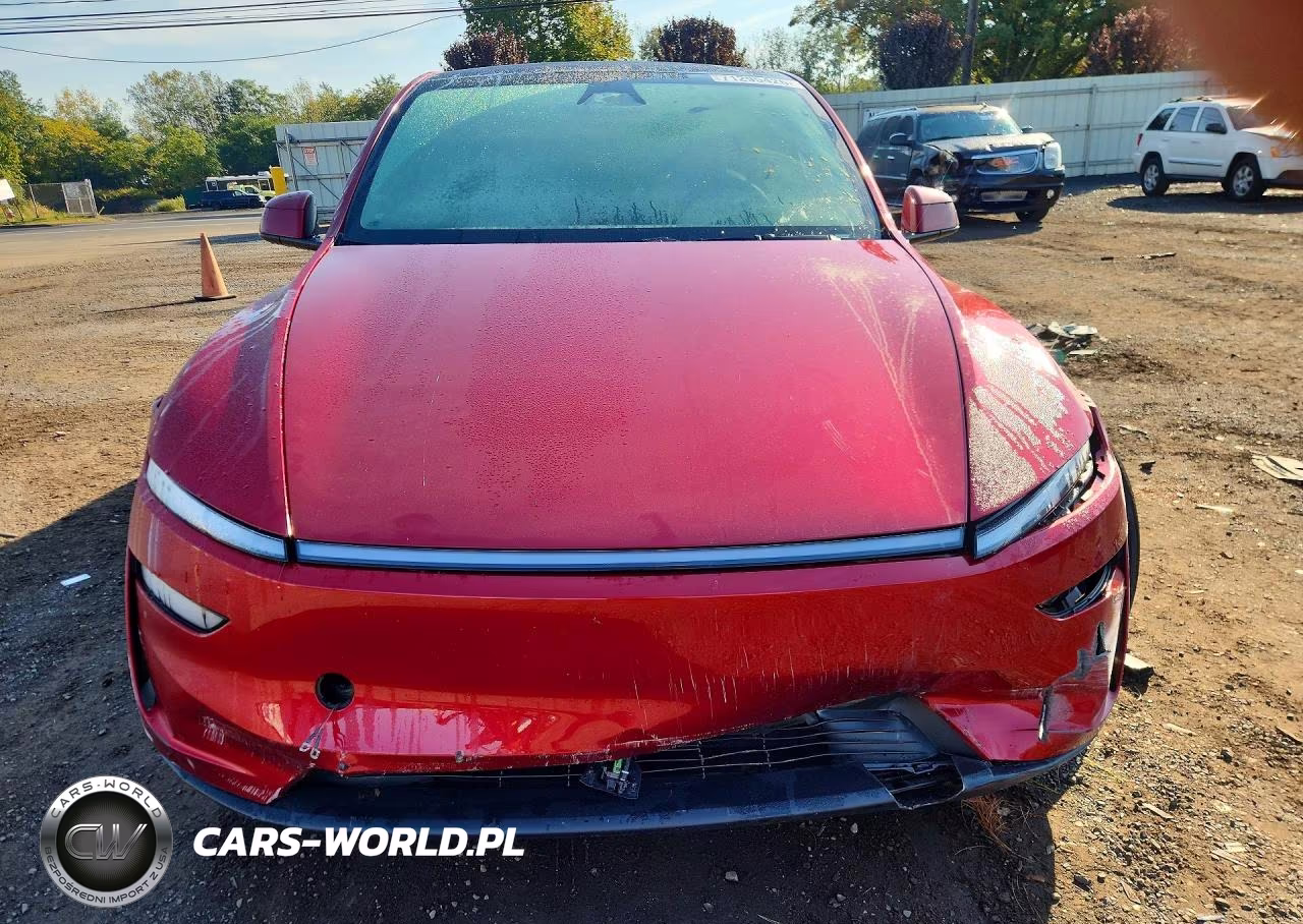 2026 Tesla Model Y VIN:7SAYGDEE1TF531601 - 5