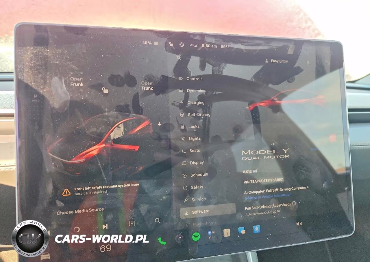 2026 Tesla Model Y VIN:7SAYGDEE1TF531601 - 9