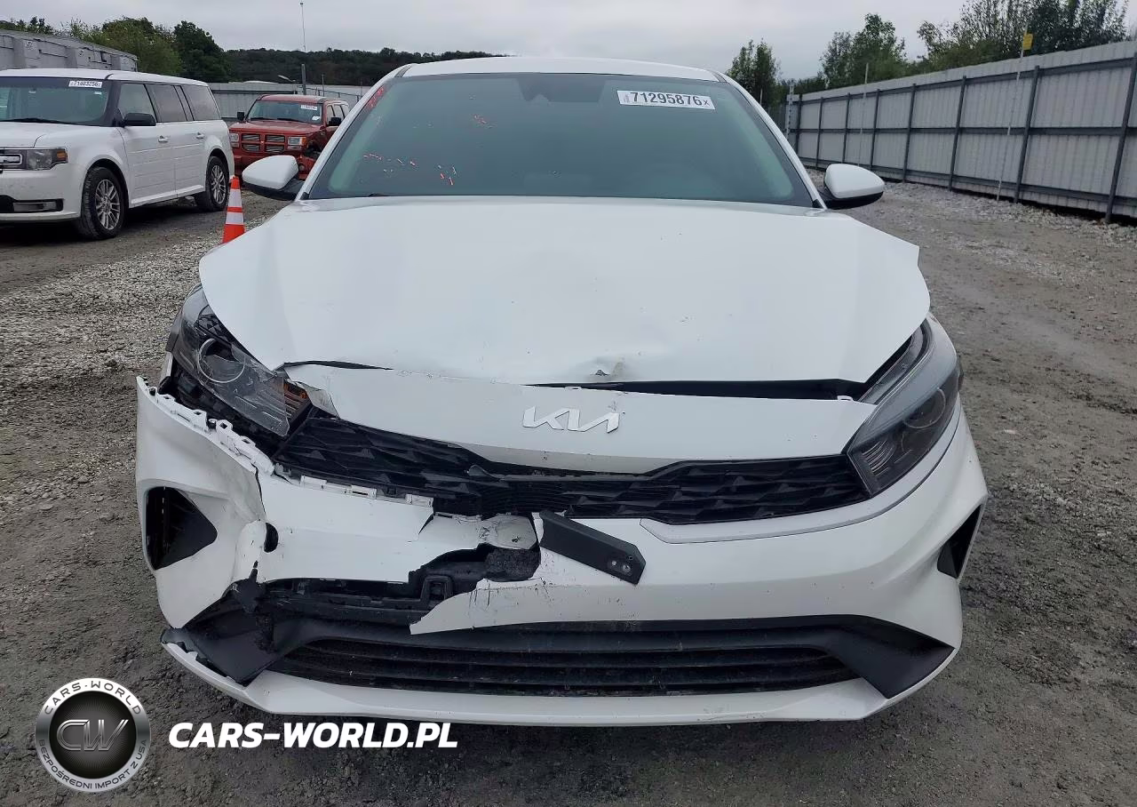 2022 Kia Forte Lxs VIN:3KPF24AD0NE435340 - 5