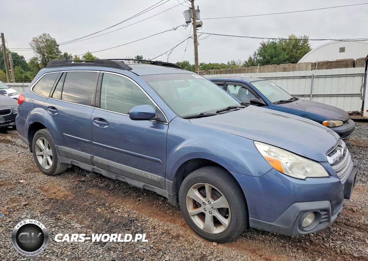 2013 Subaru Outback 2.5I Premium VIN:4S4BRBGC0D3256746 - 4
