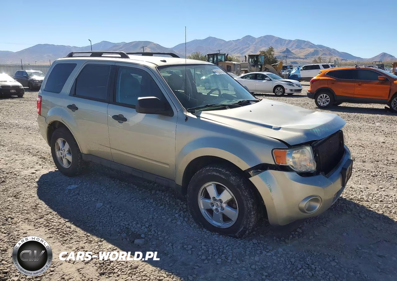 2010 Ford Escape Xlt VIN:1FMCU9D74AKB94918 - 4