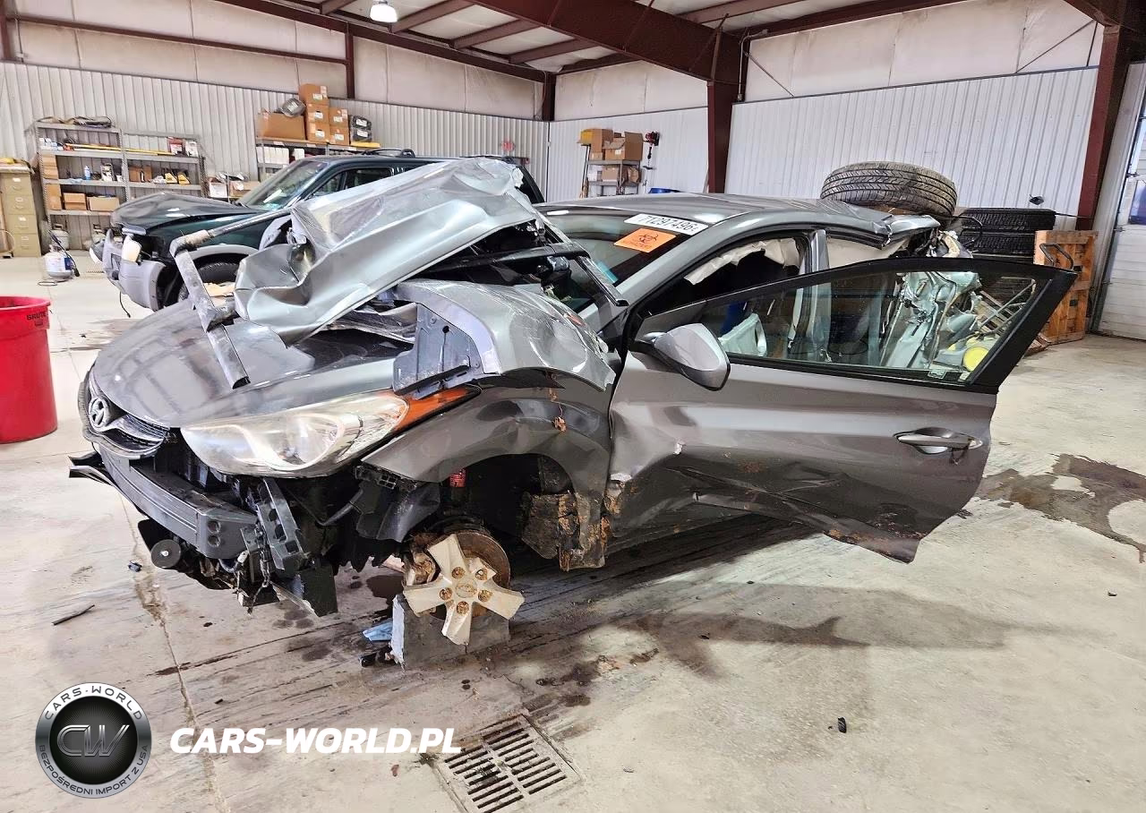 2013 Hyundai Elantra Gls VIN:5NPDH4AE5DH379937 - 1