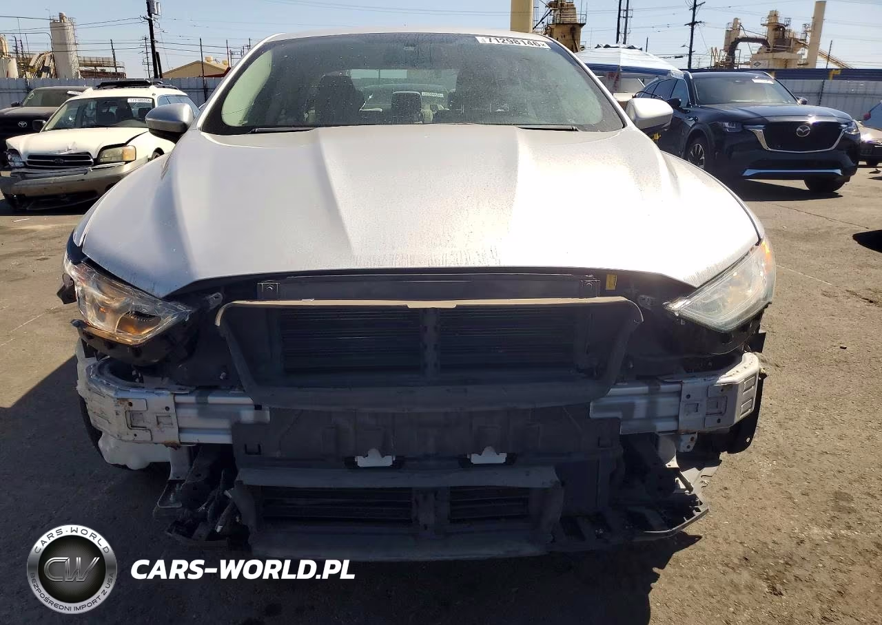 2018 Ford Fusion S Hybrid VIN:3FA6P0UU7JR273575 - 5