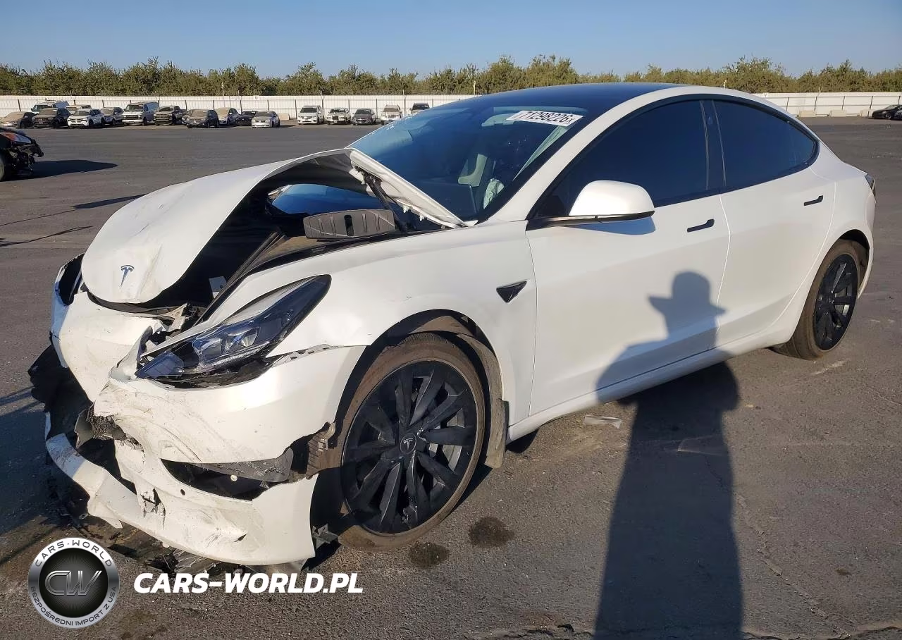 2022 Tesla Model 3 – zdjęcie 1 z 13