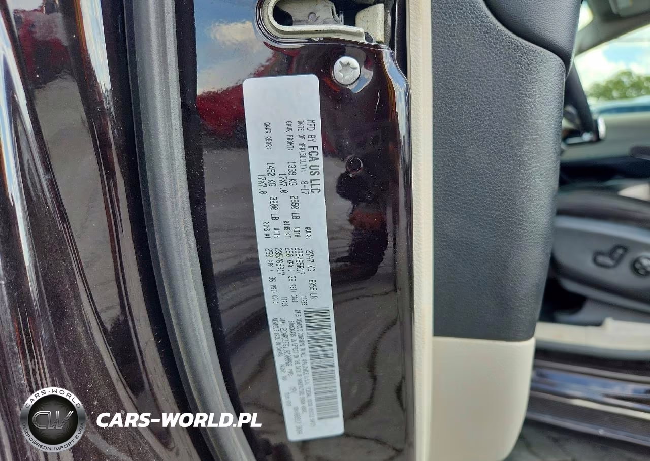 2018 Chrysler Pacifica Touring Plus VIN:2C4RC1FG1JR100866 - 13