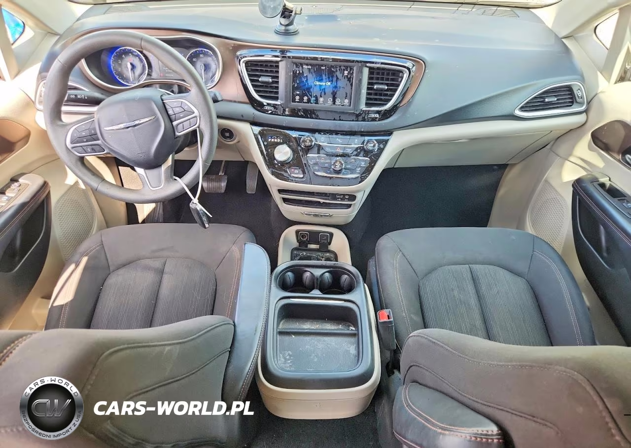 2018 Chrysler Pacifica Touring Plus VIN:2C4RC1FG1JR100866 - 8