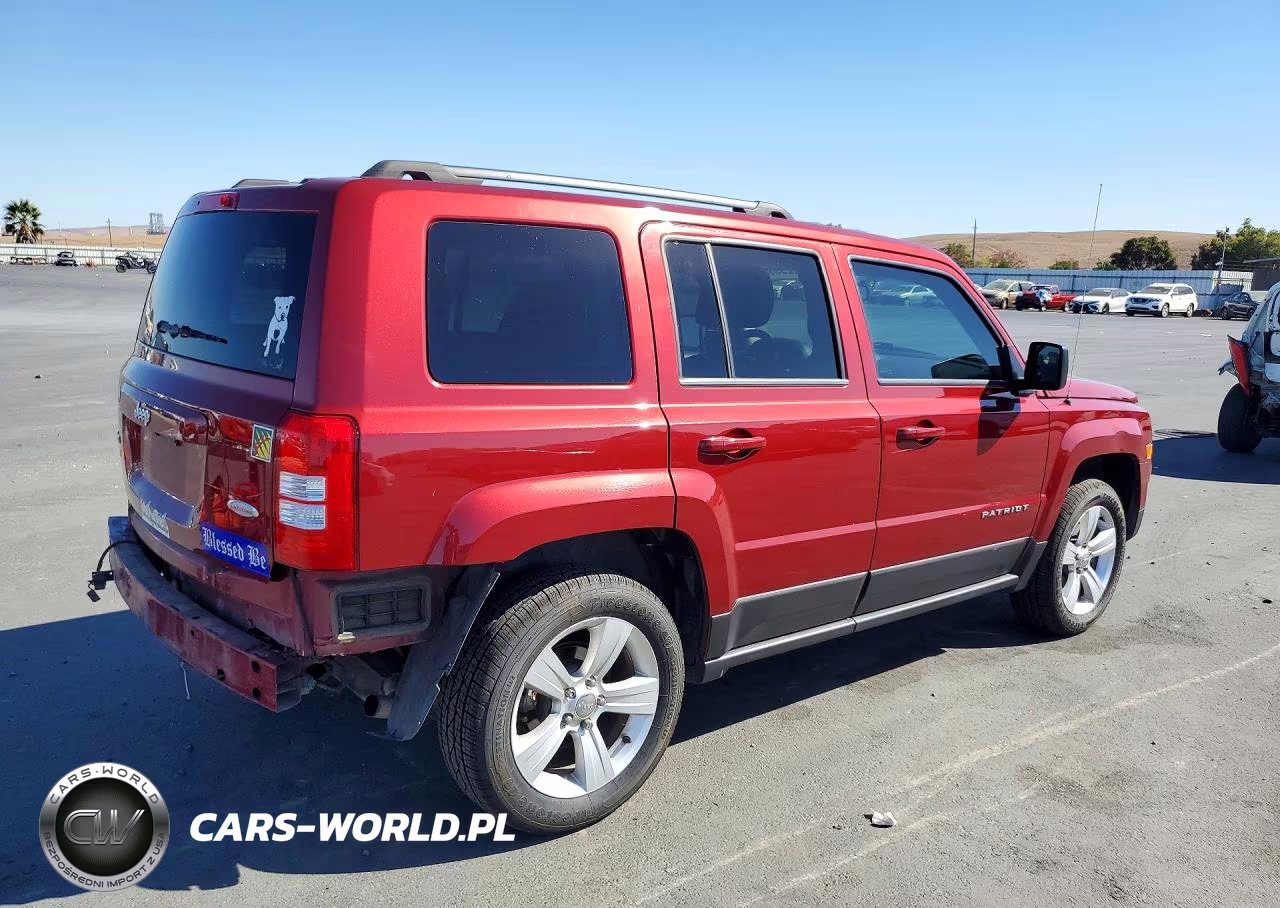 2016 Jeep Patriot Latitude VIN:1C4NJRFB8GD580620 - 3